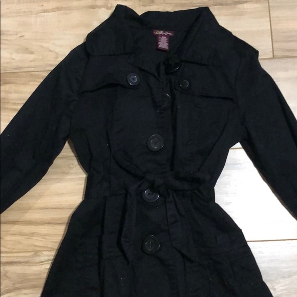 Black button down trench coat - Picture 2 of 4